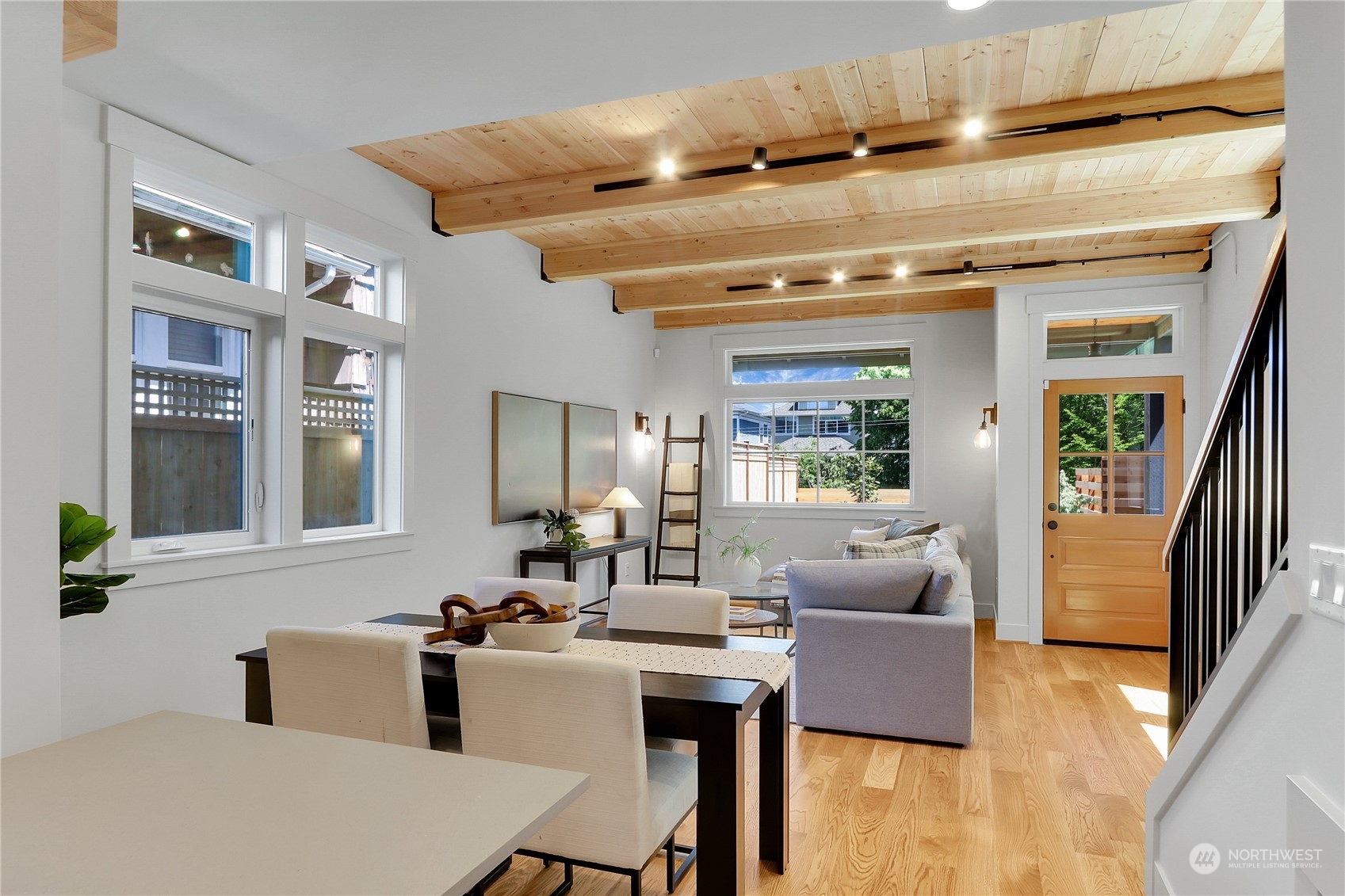 2135 6th Avenue W Unit: 2