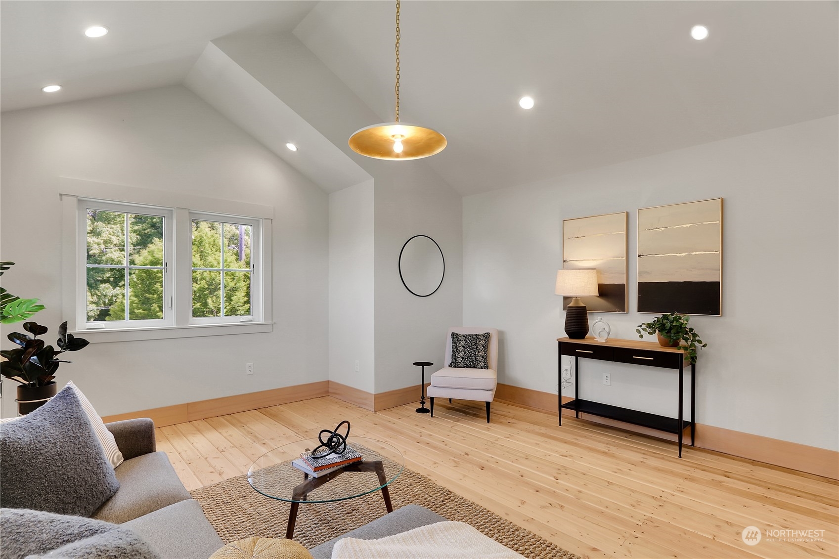 2135 6th Avenue W Unit: 2