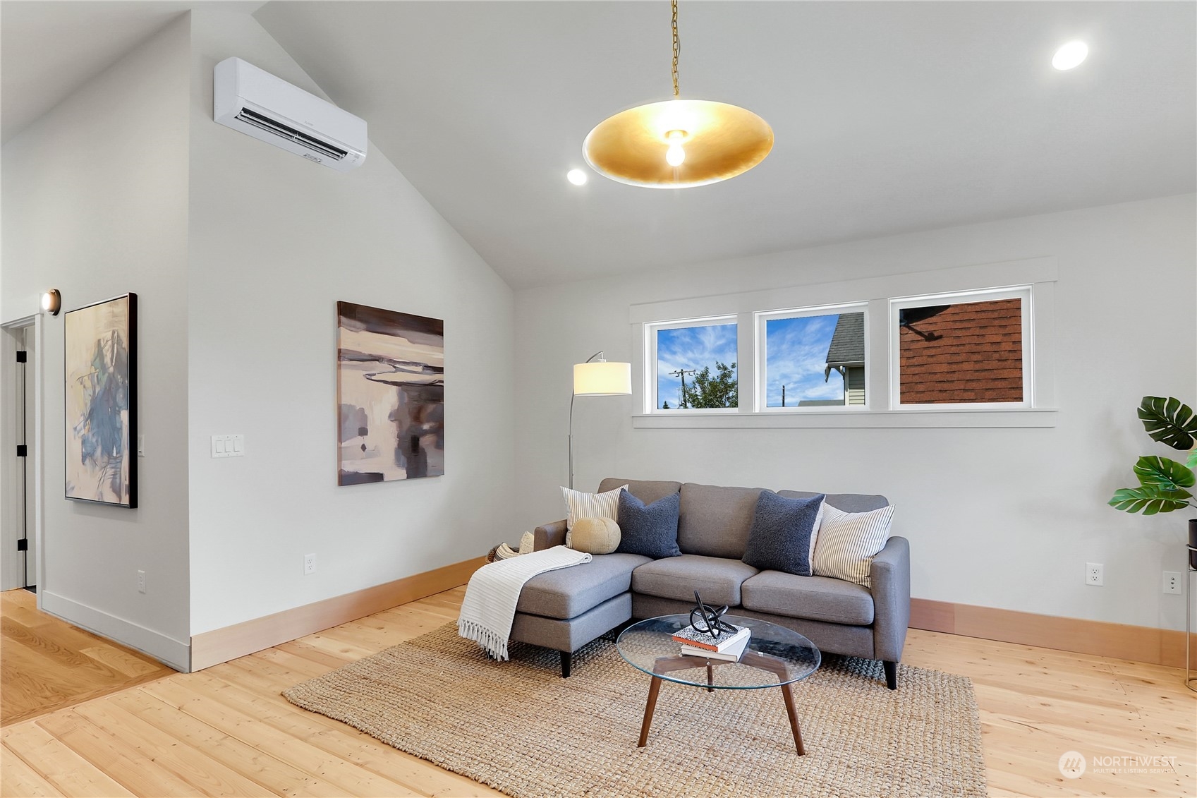 2135 6th Avenue W Unit: 2