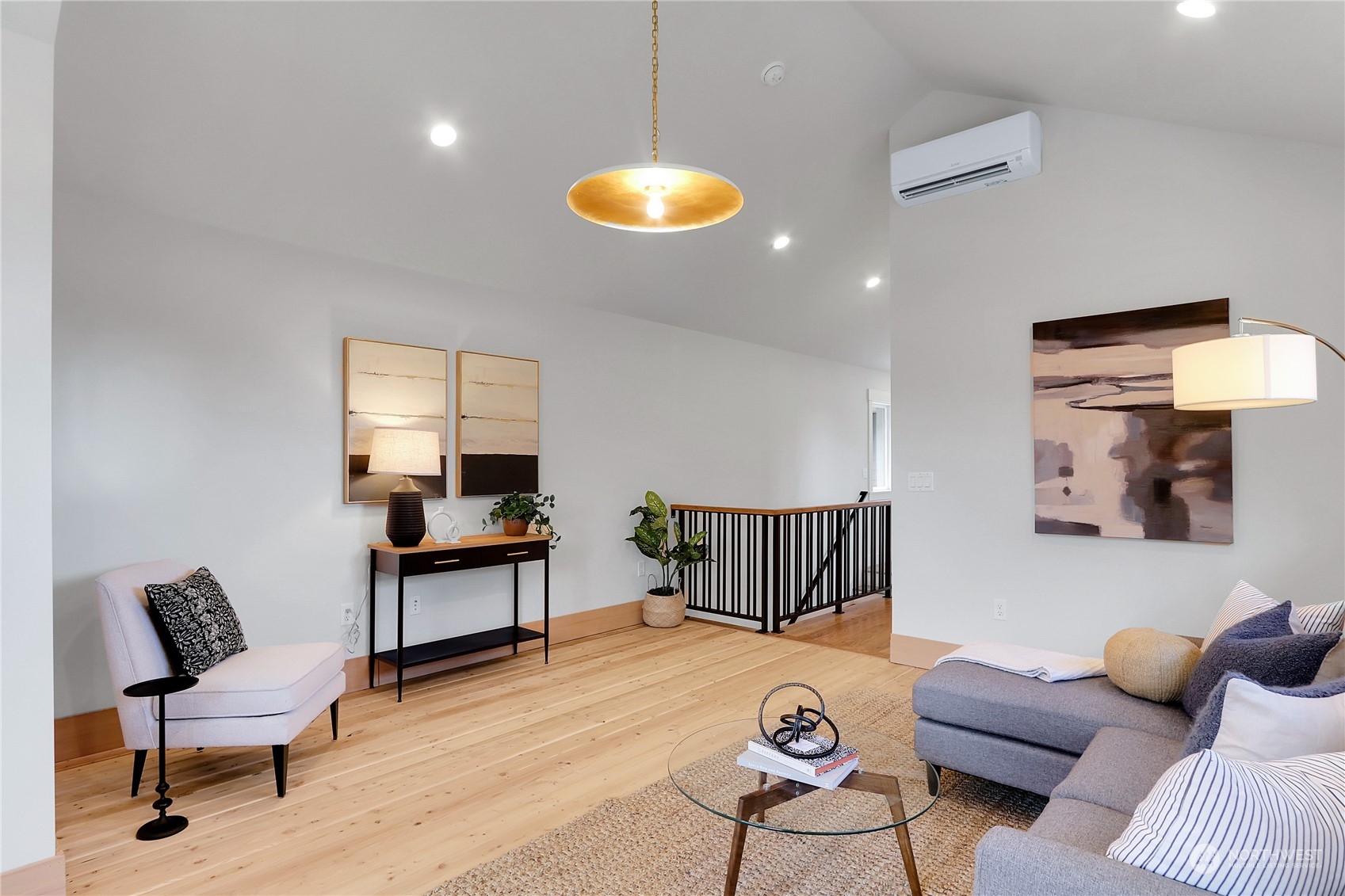 2135 6th Avenue W Unit: 2