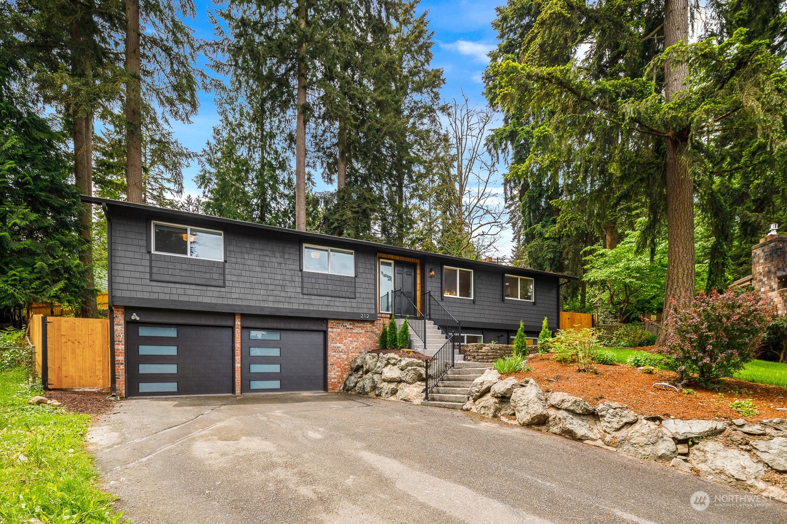 212 143rd Street SE