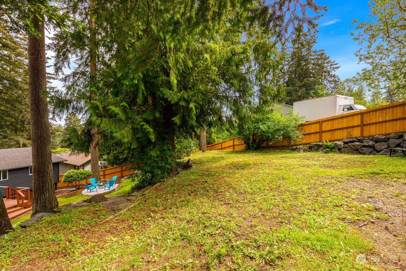 212 143rd Street SE