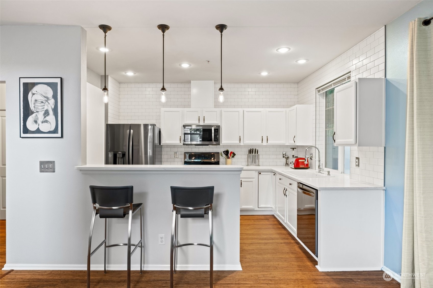 3713 S Holly Park Drive Unit: 4