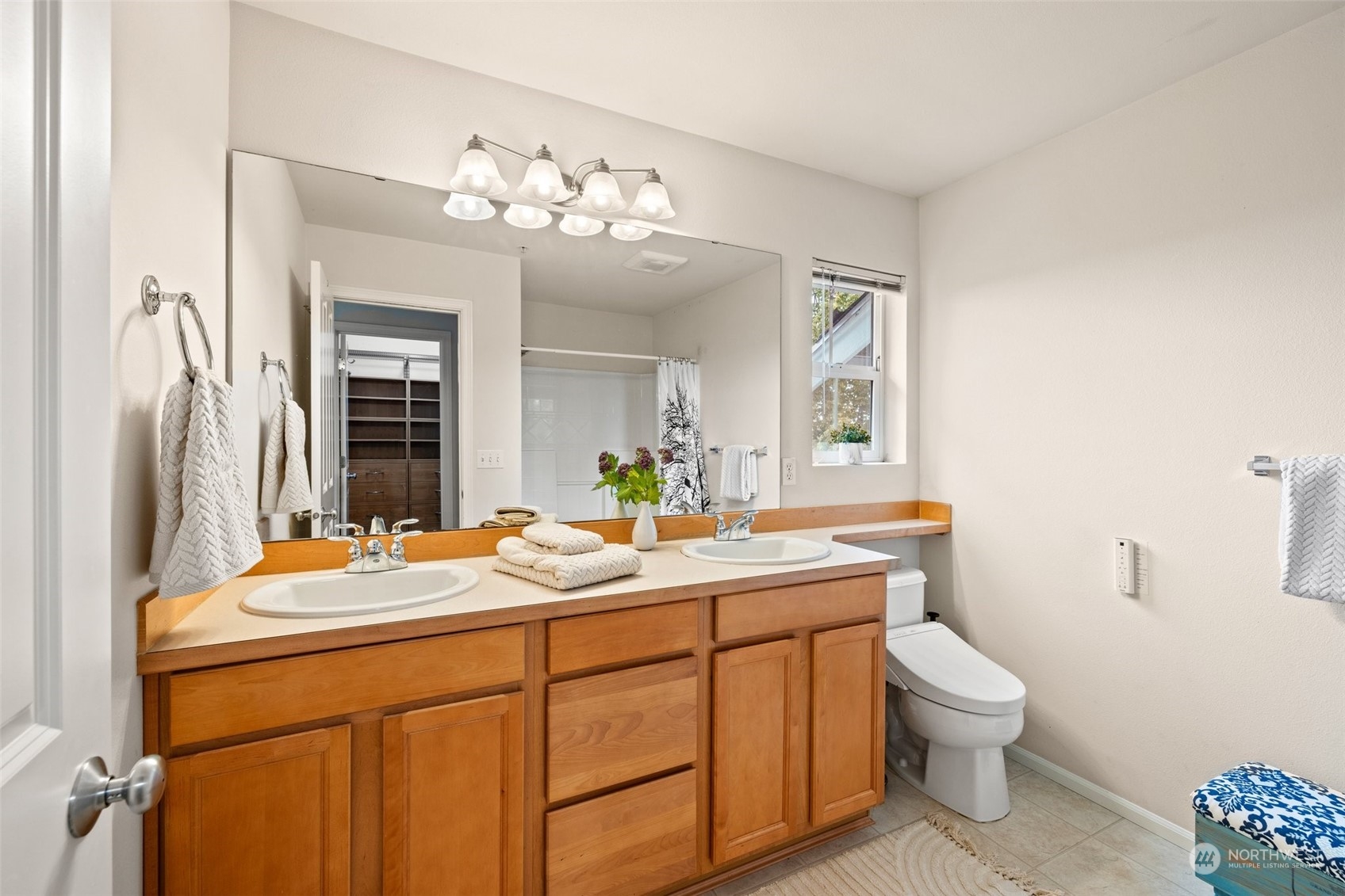 3713 S Holly Park Drive Unit: 4