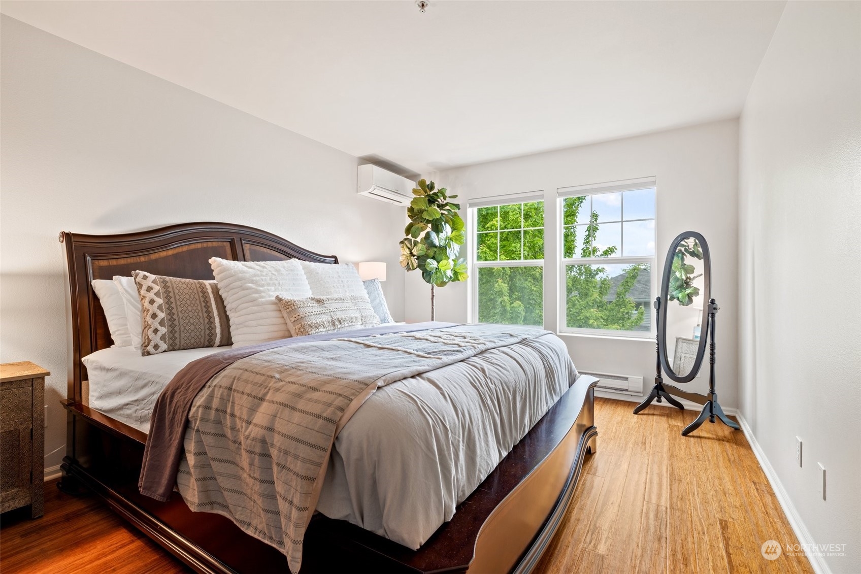 3713 S Holly Park Drive Unit: 4
