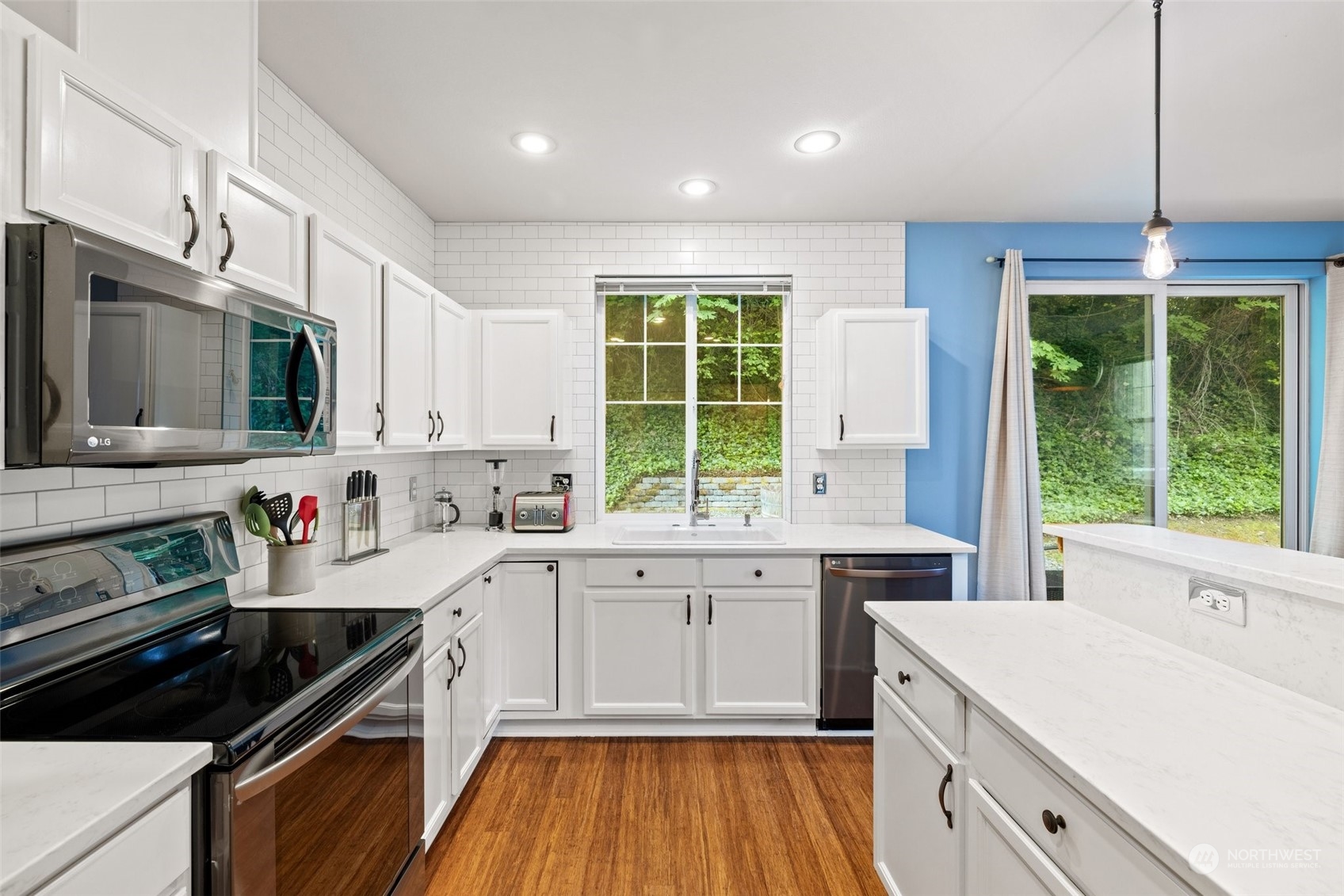 3713 S Holly Park Drive Unit: 4