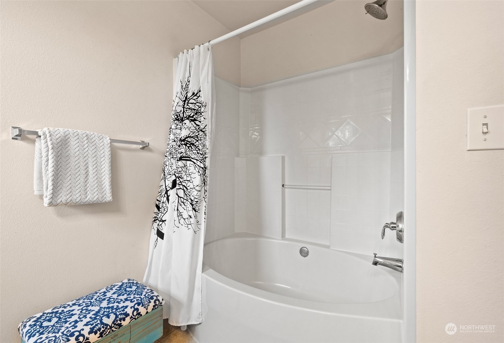 3713 S Holly Park Drive Unit: 4