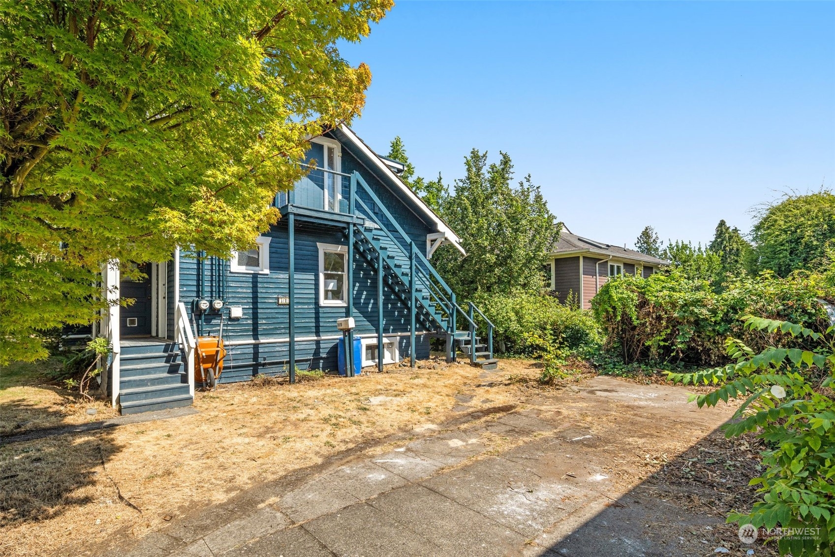 4239 4th Avenue NE