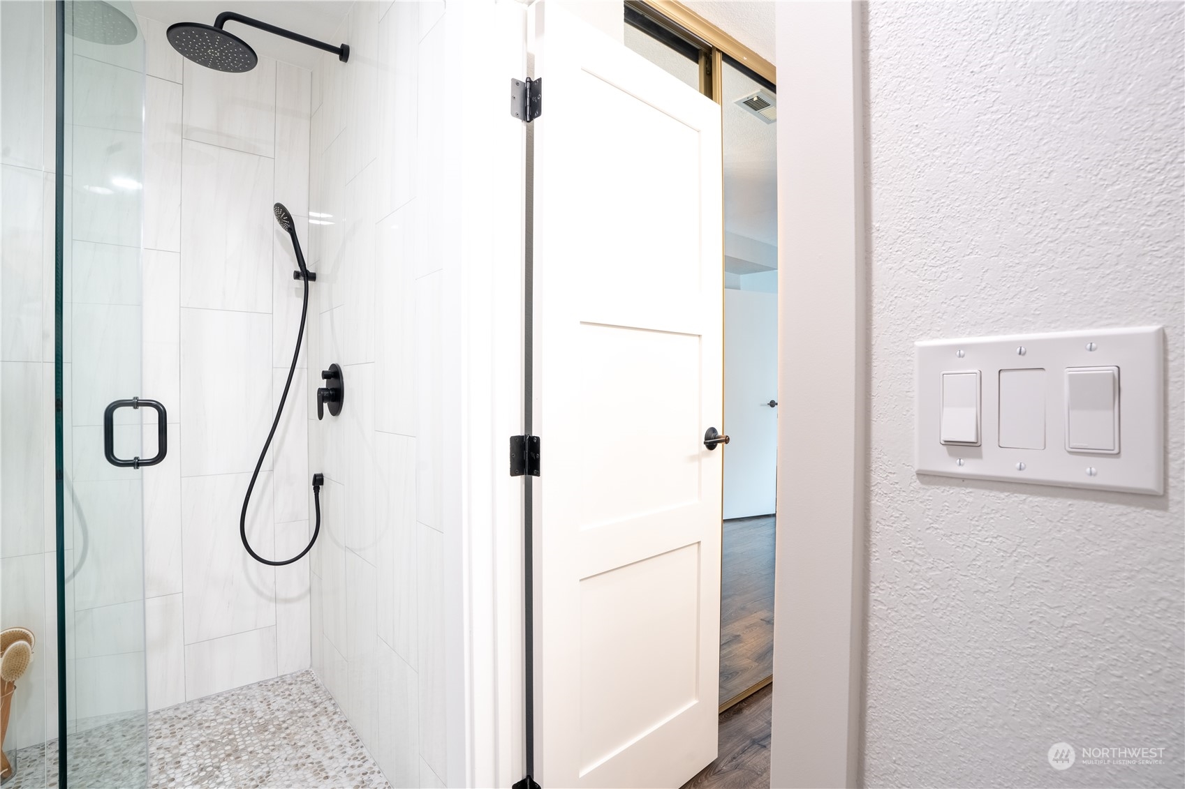 11300 1st Avenue NE Unit: 127