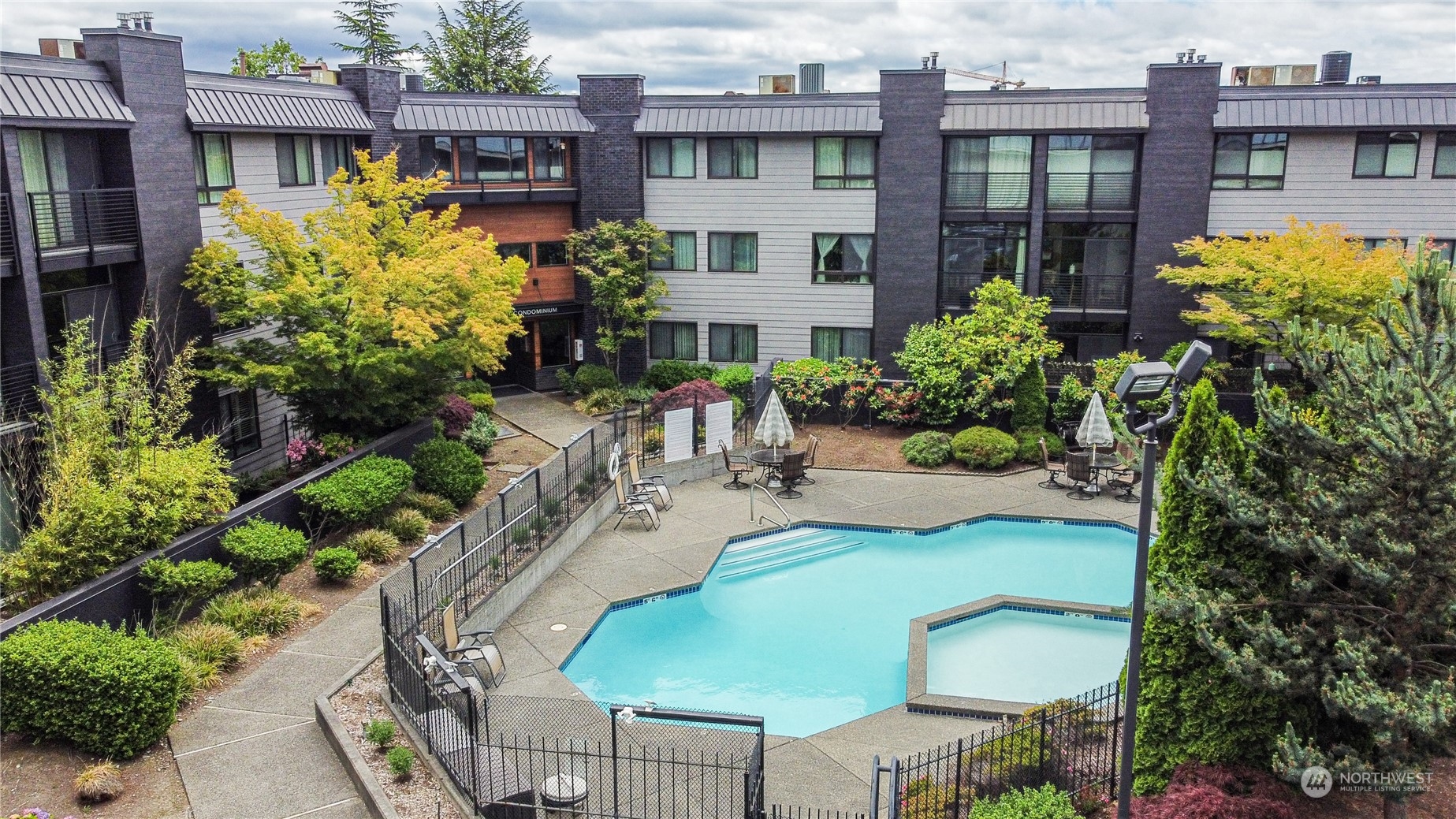 11300 1st Avenue NE Unit: 127
