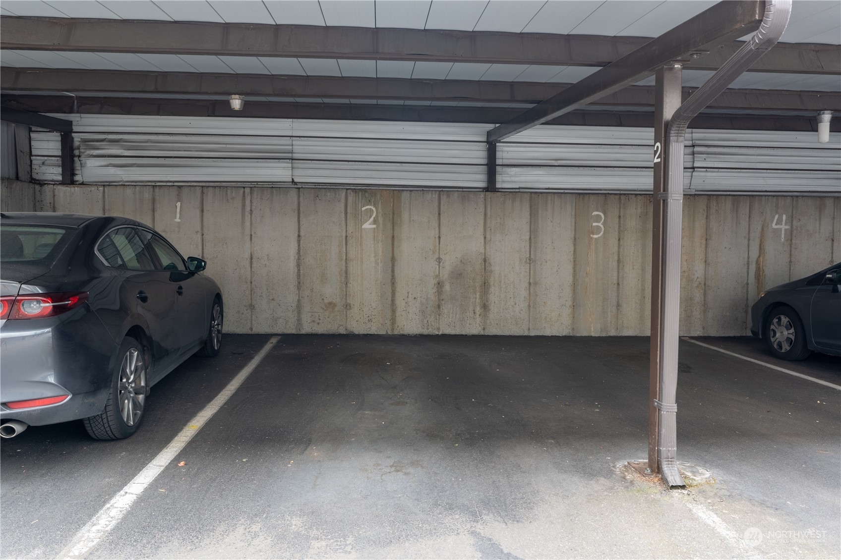 11300 1st Avenue NE Unit: 127