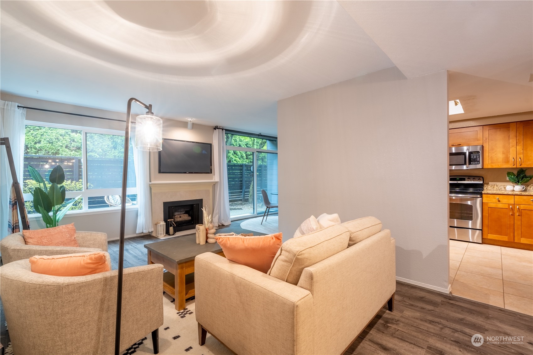 11300 1st Avenue NE Unit: 127