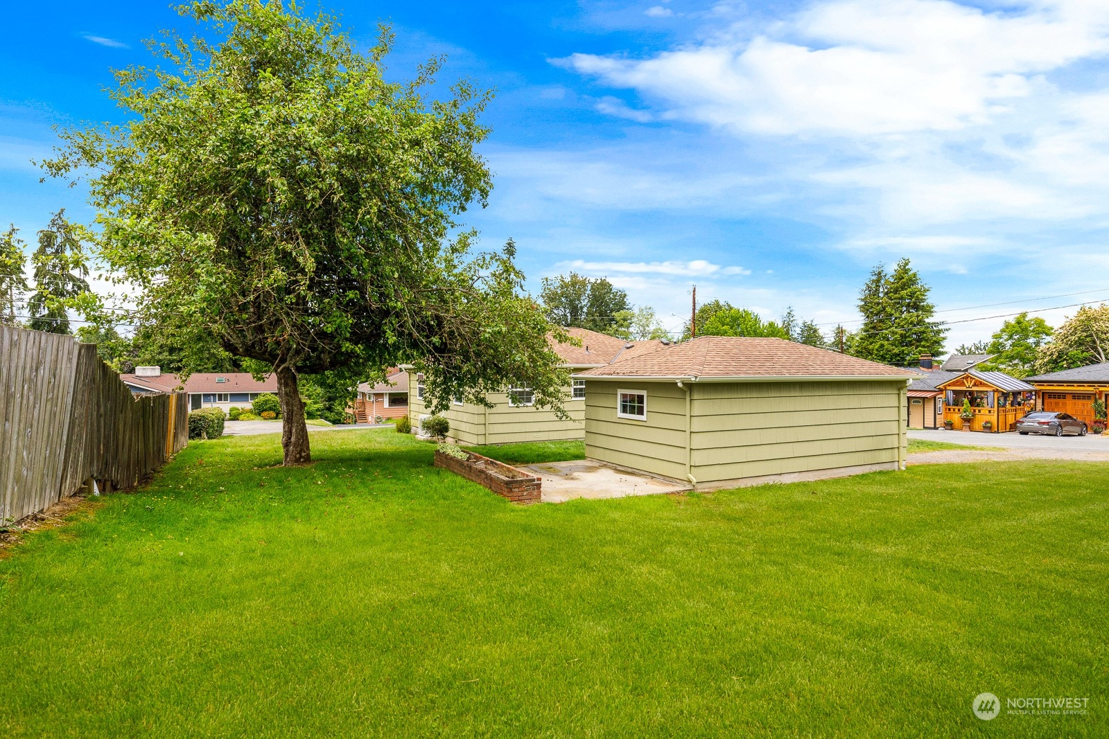 4901 Dogwood Drive