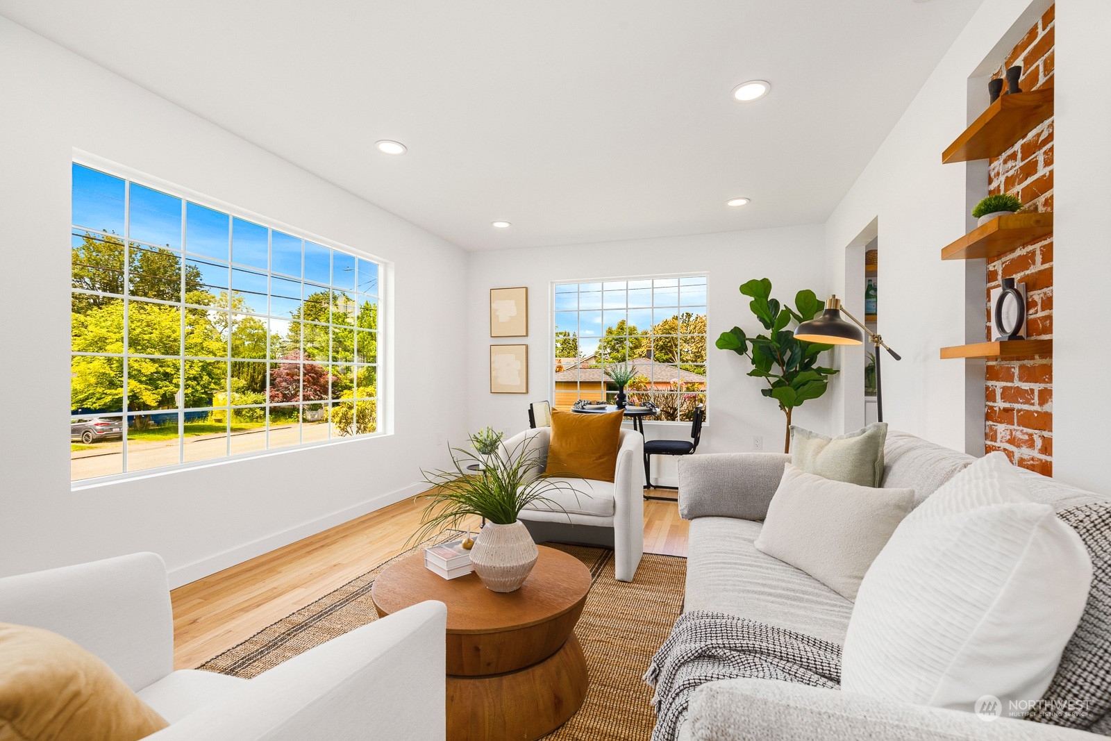 4901 Dogwood Drive