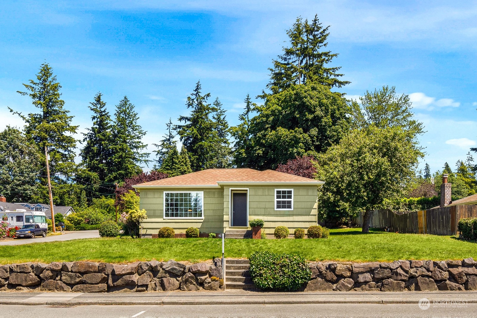 4901 Dogwood Drive