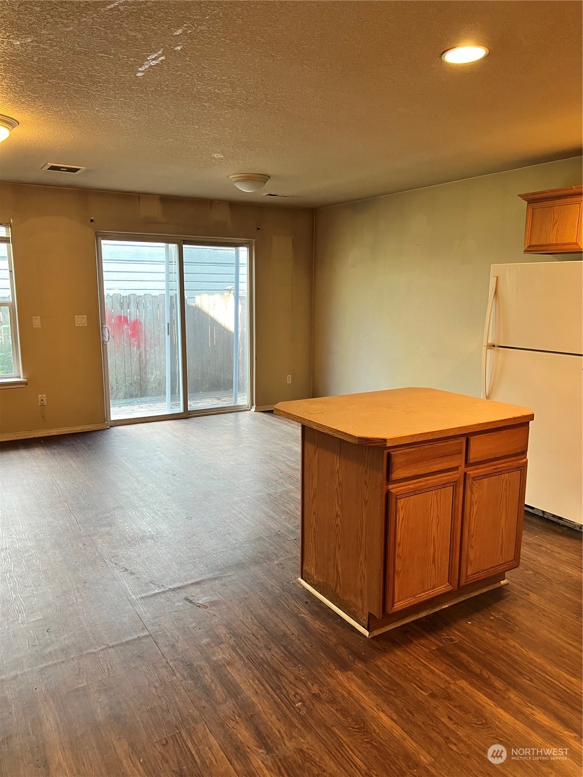 6106 NE 33rd Circle