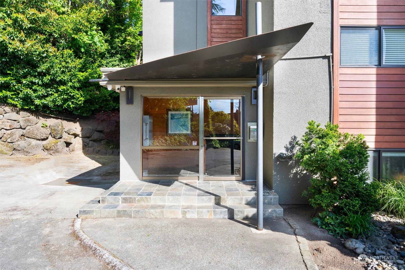 1717 5th Avenue N Unit: 304