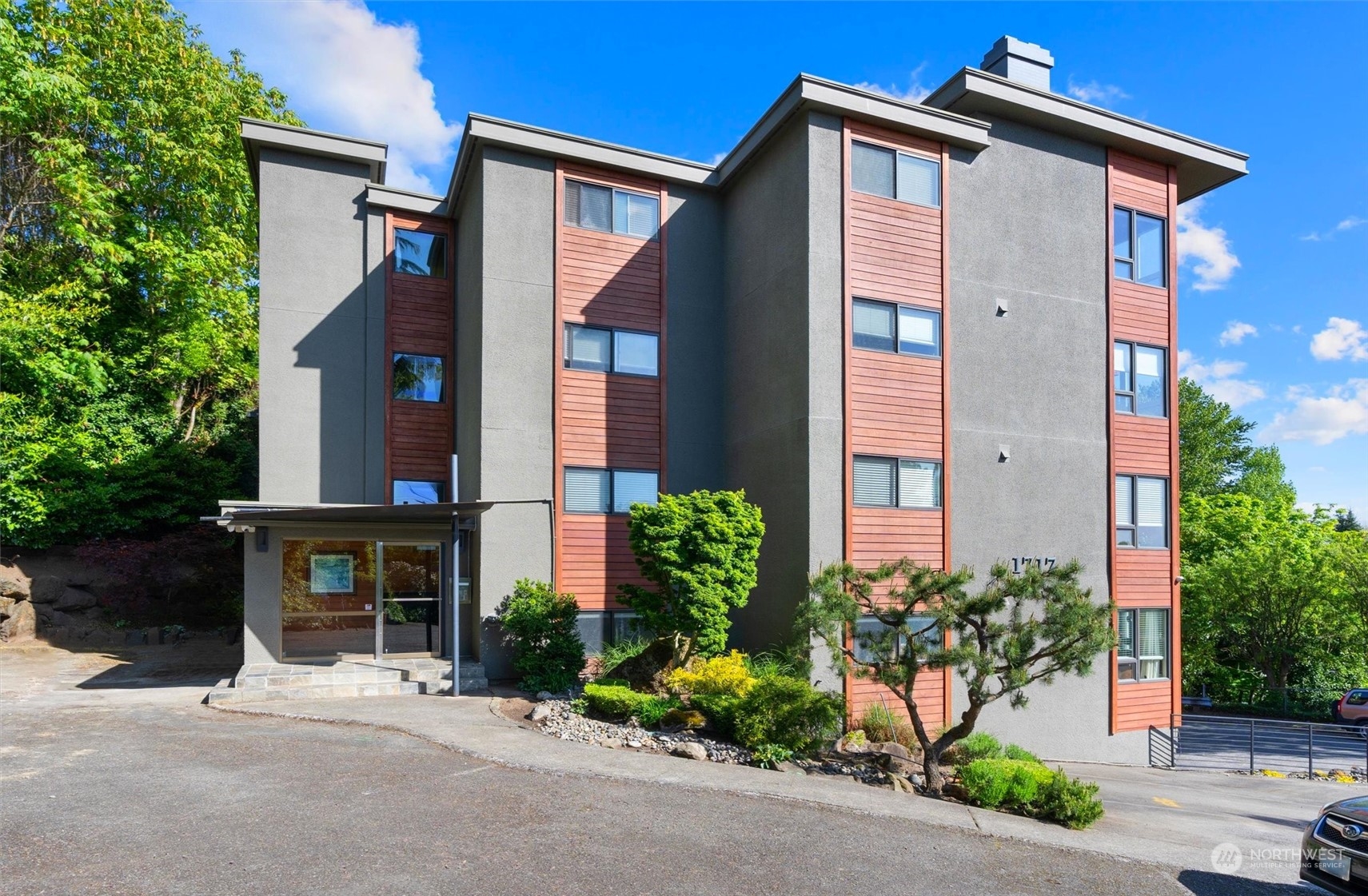 1717 5th Avenue N Unit: 304