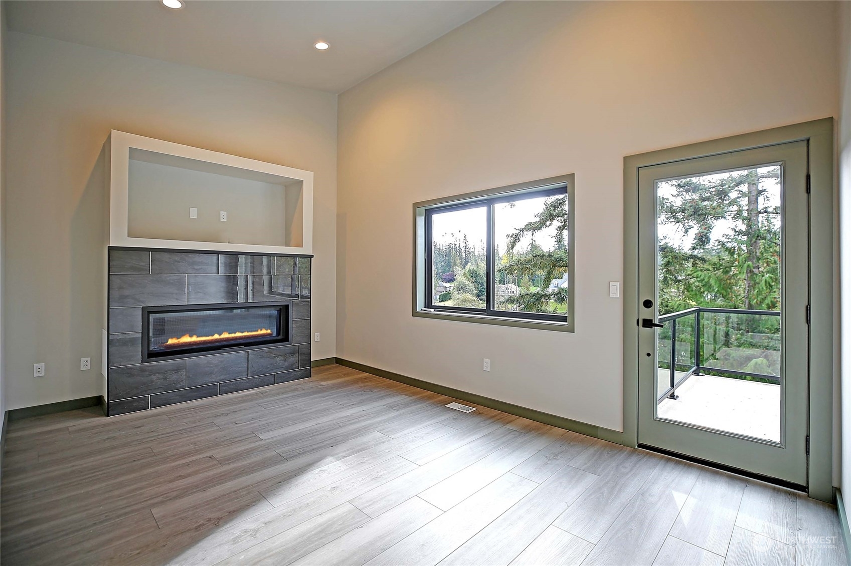 1825 Lake Drive