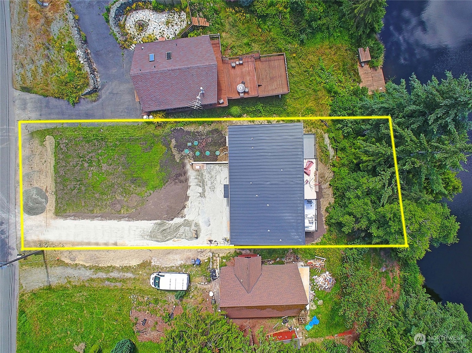 1825 Lake Drive