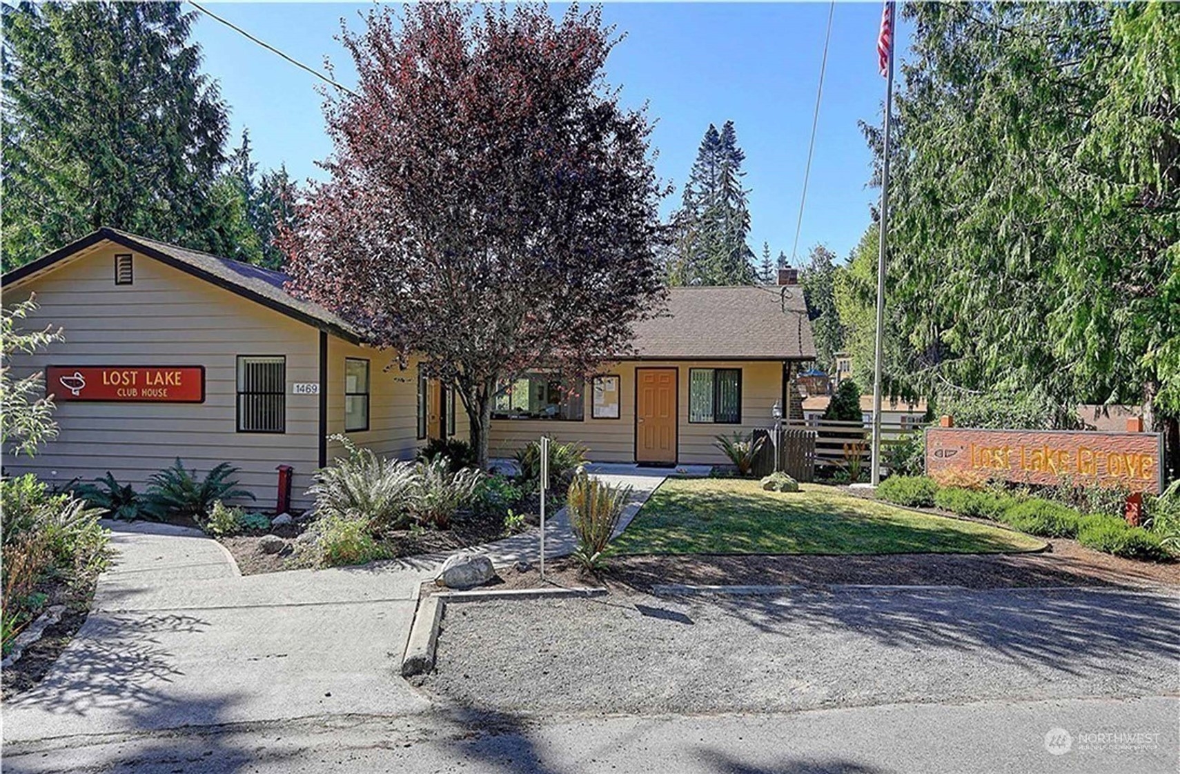 1825 Lake Drive