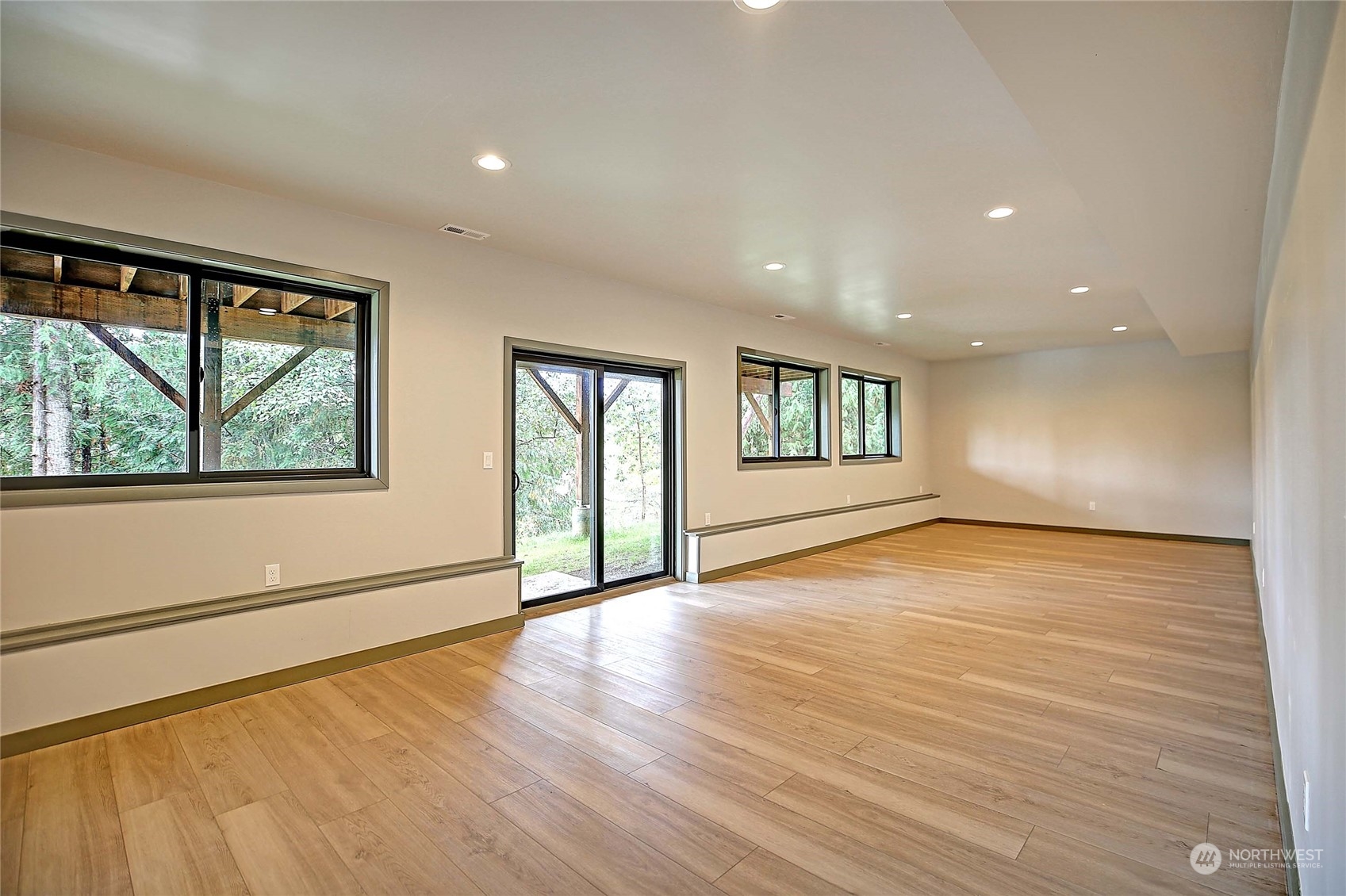 1825 Lake Drive