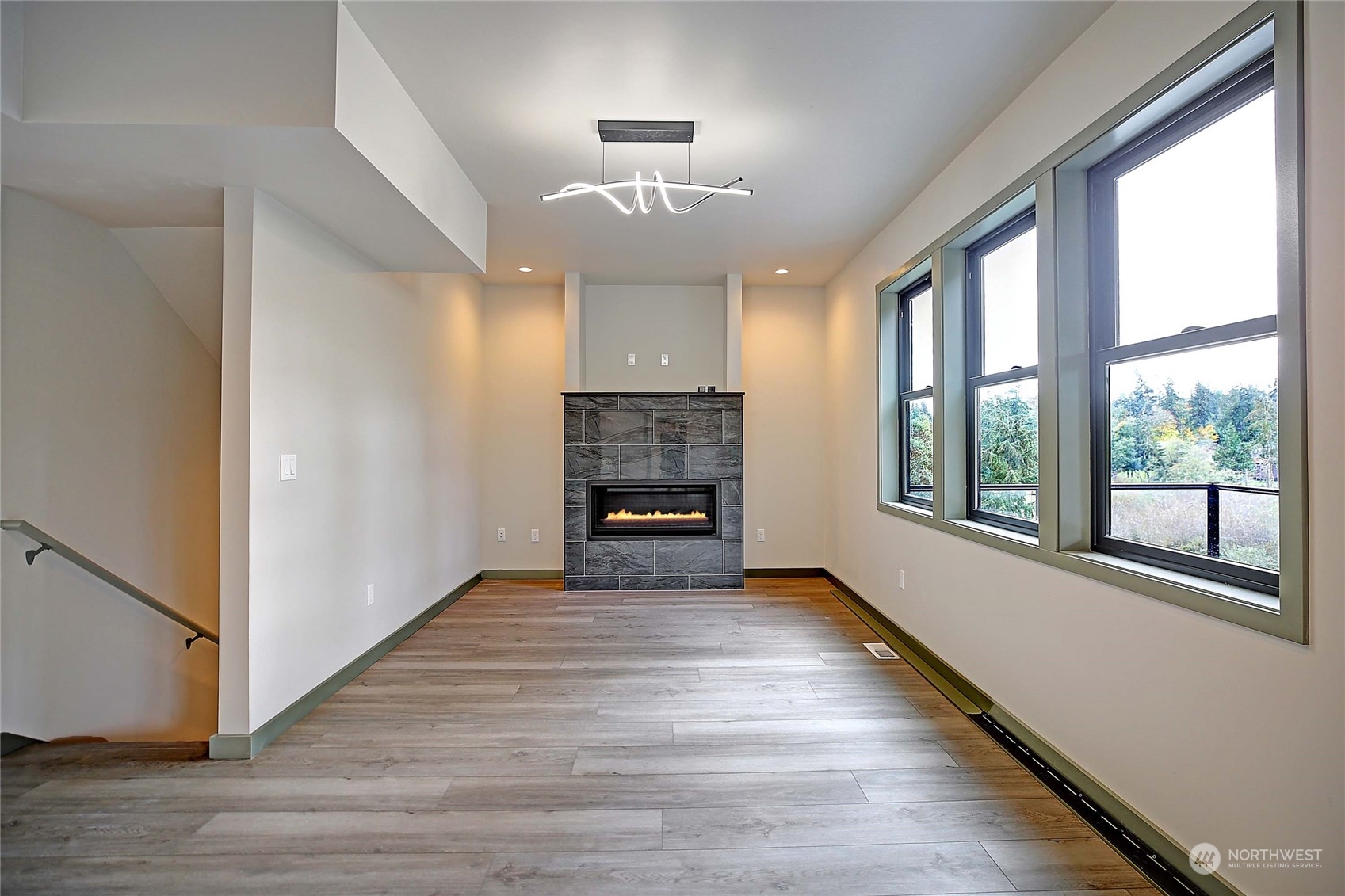 1825 Lake Drive