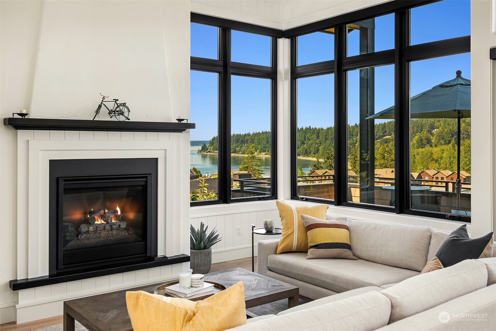 4865 NE Dotson Loop