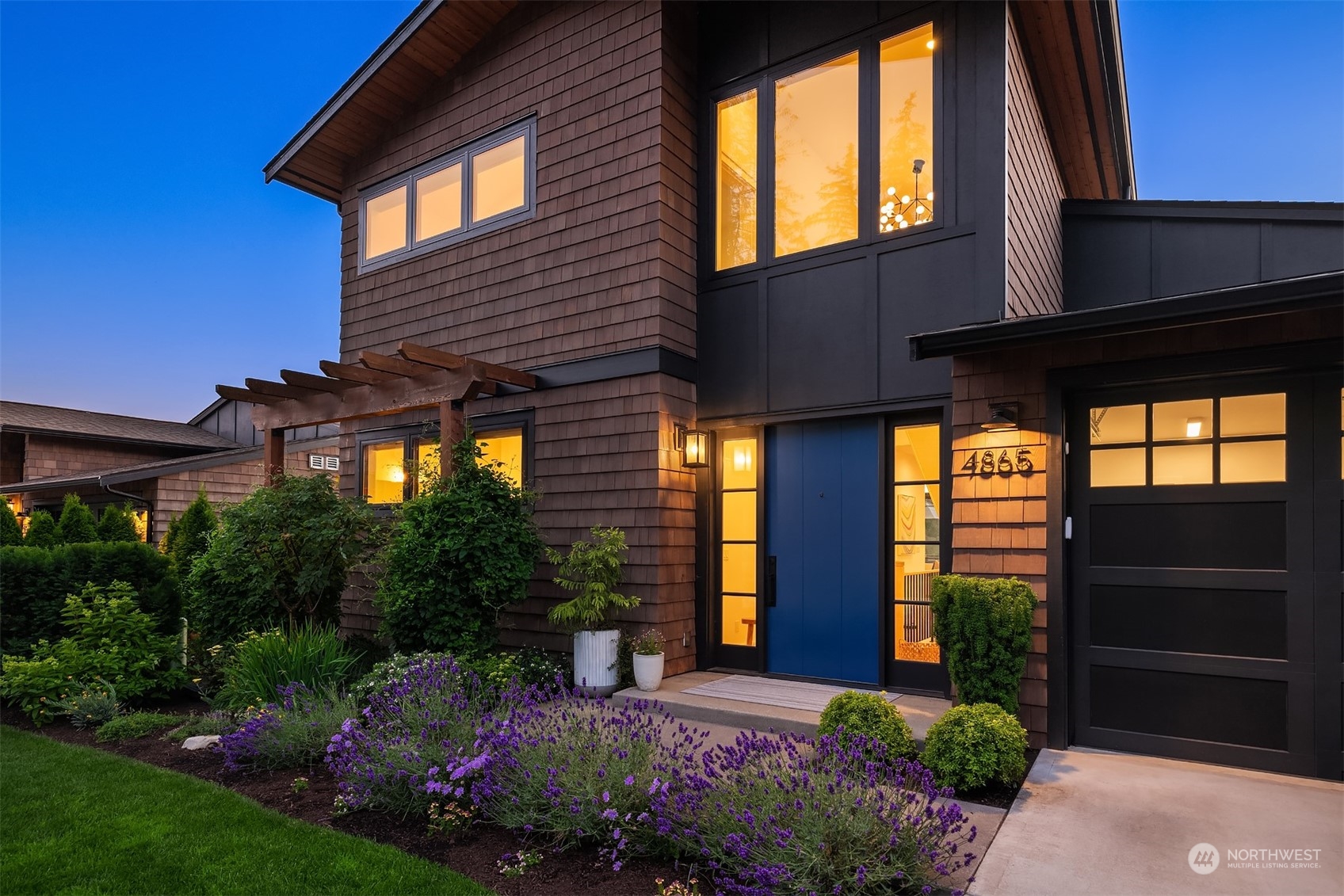 4865 NE Dotson Loop