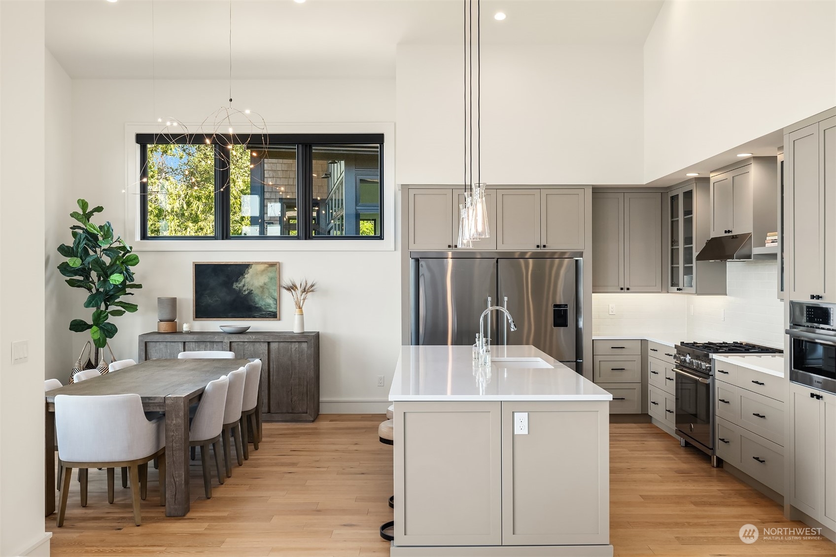 4865 NE Dotson Loop