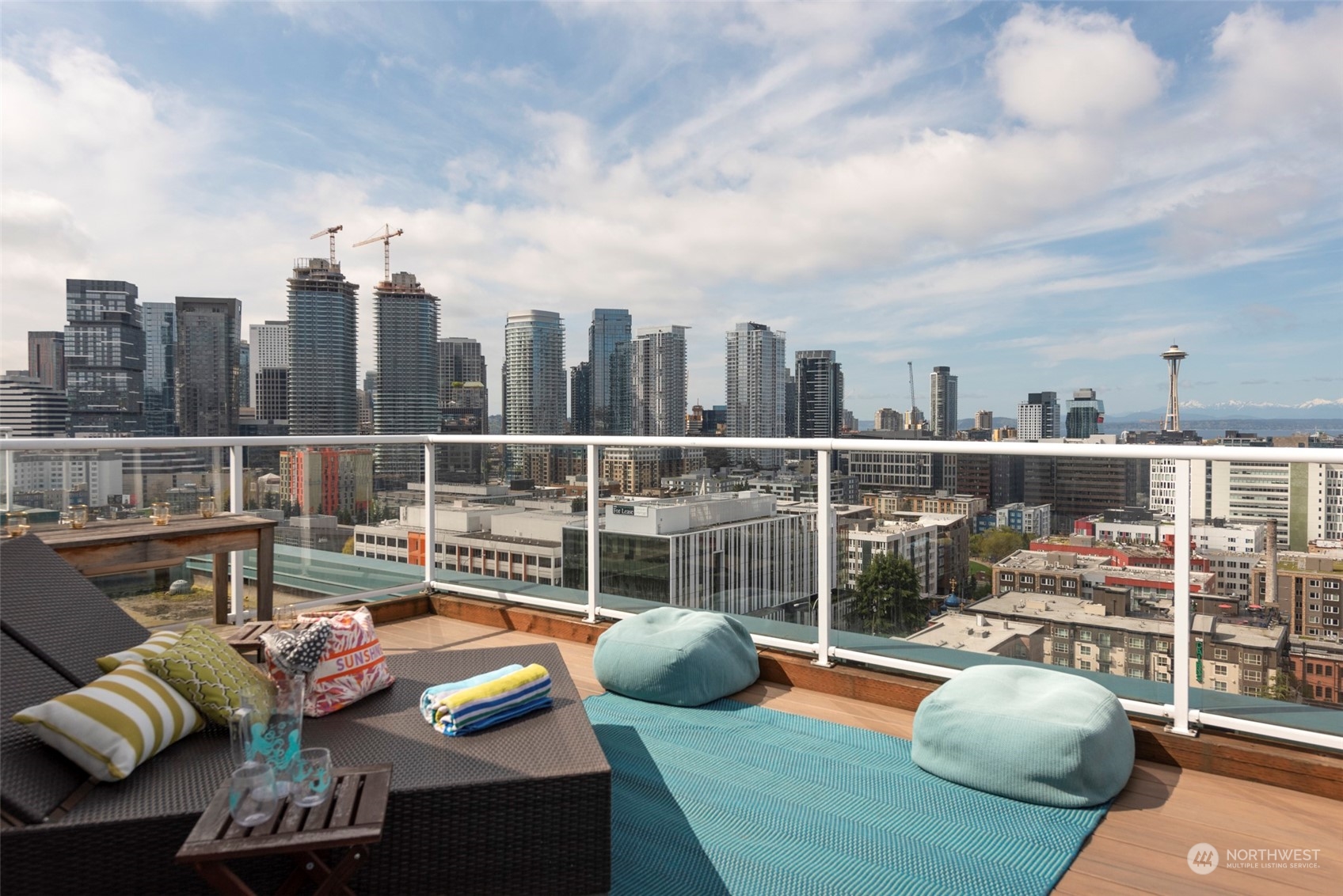 420 Melrose Avenue E Unit: 901