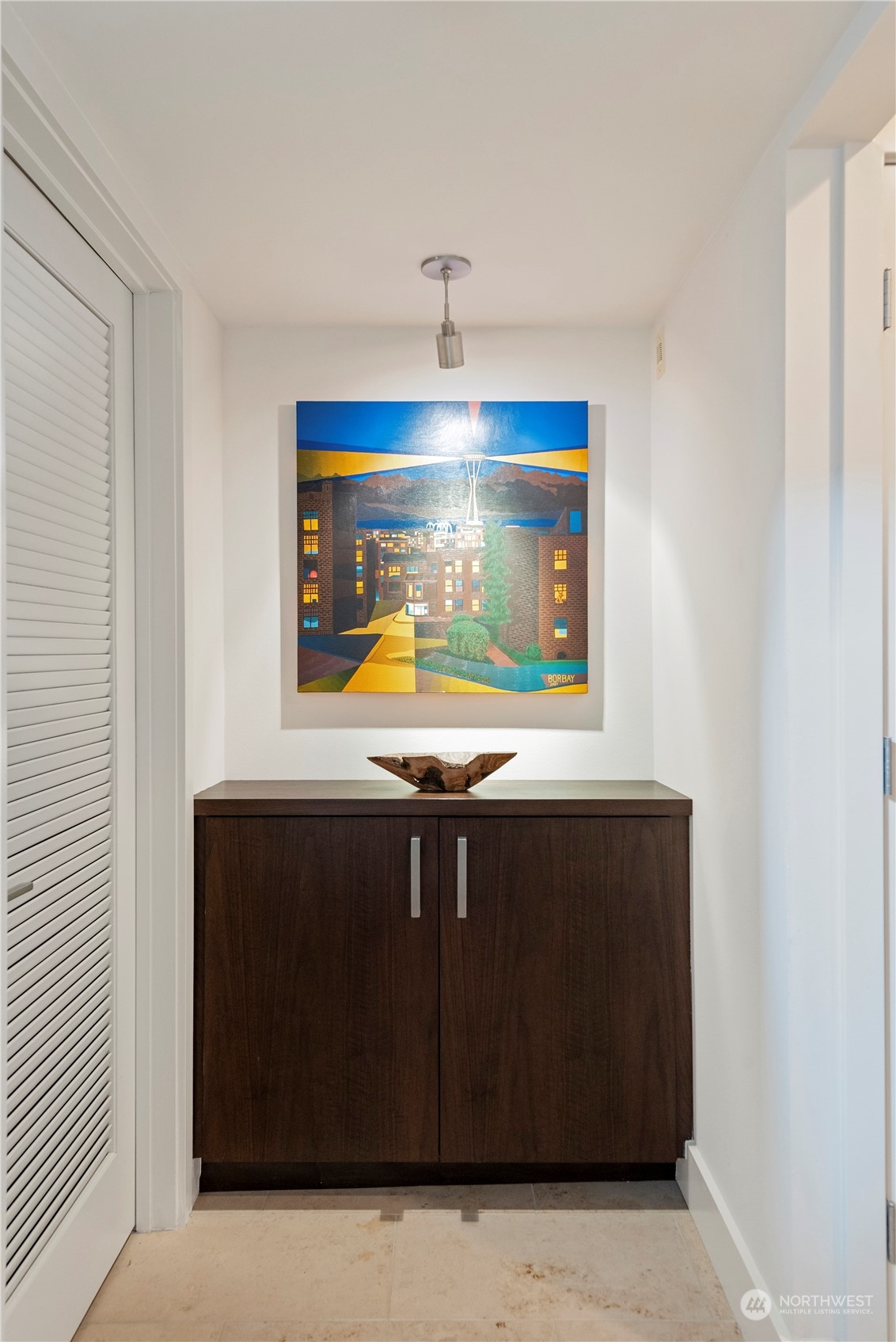 420 Melrose Avenue E Unit: 901