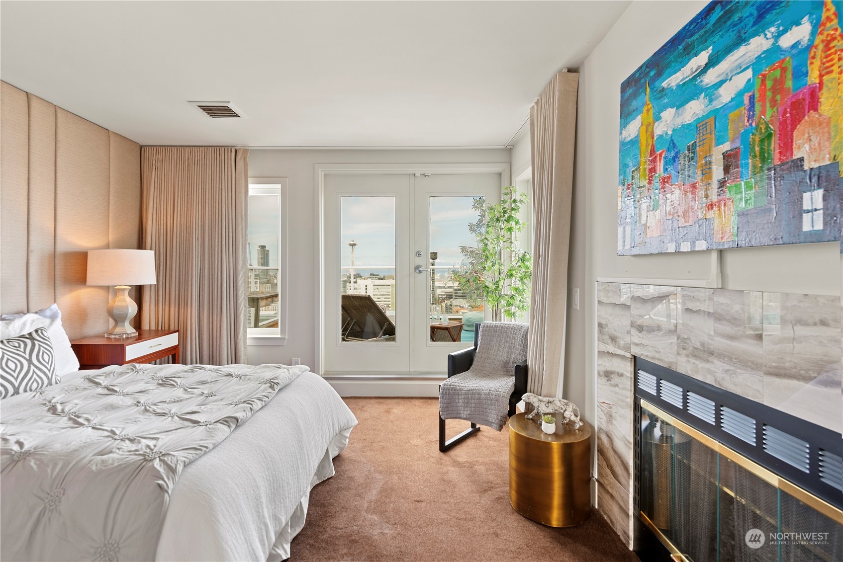 420 Melrose Avenue E Unit: 901