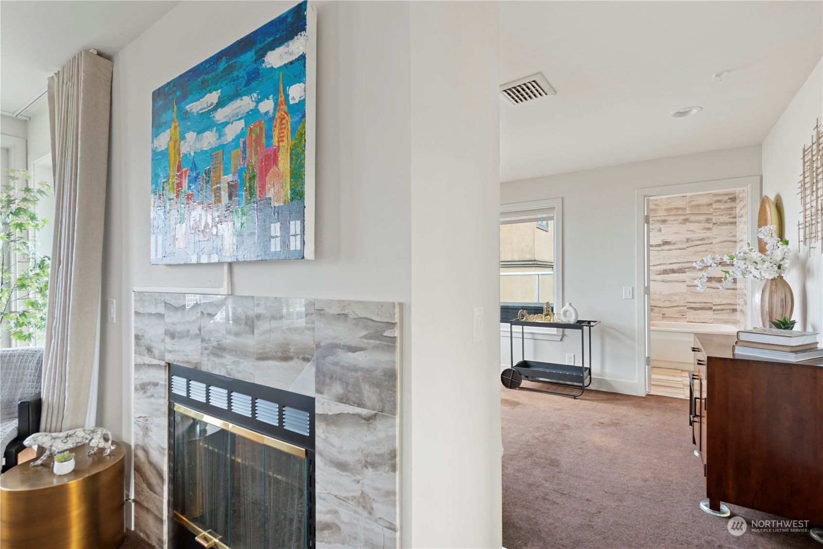 420 Melrose Avenue E Unit: 901
