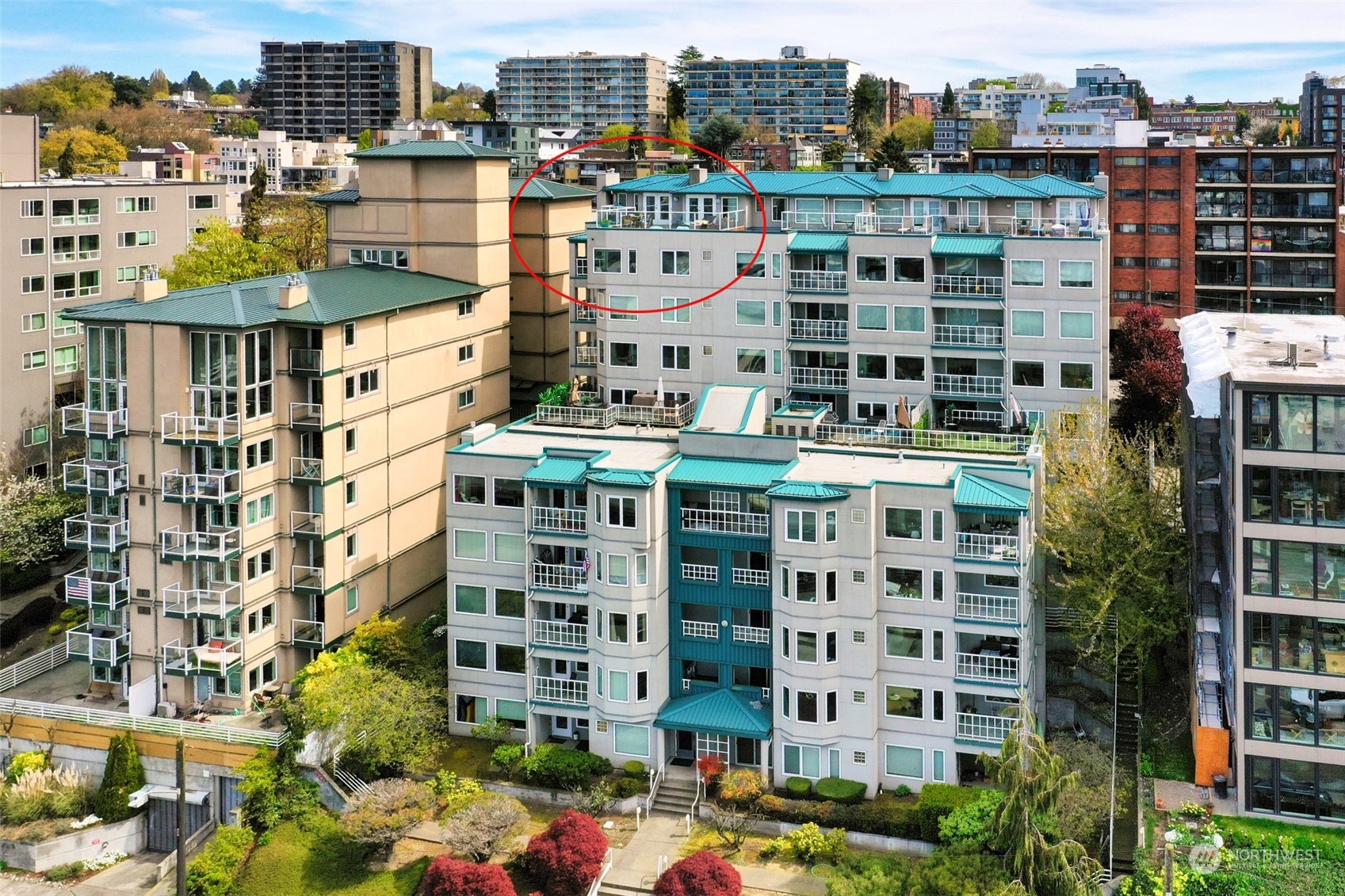 420 Melrose Avenue E Unit: 901
