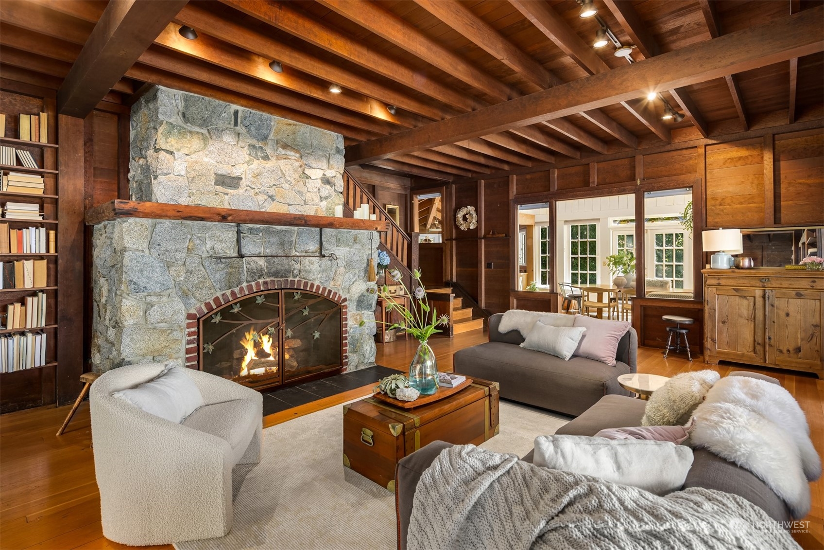 6329 Crystal Springs Drive NE