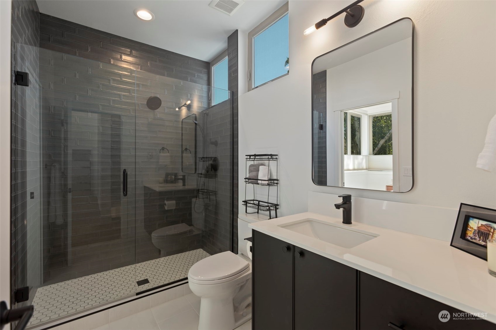 2325 Walnut Avenue SW Unit: B