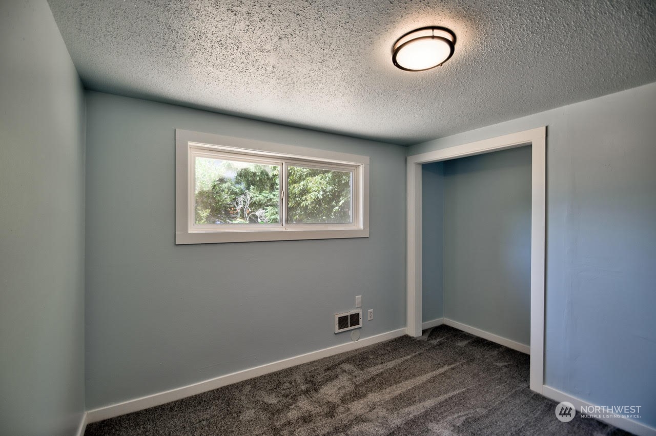 221 E Woodland Drive