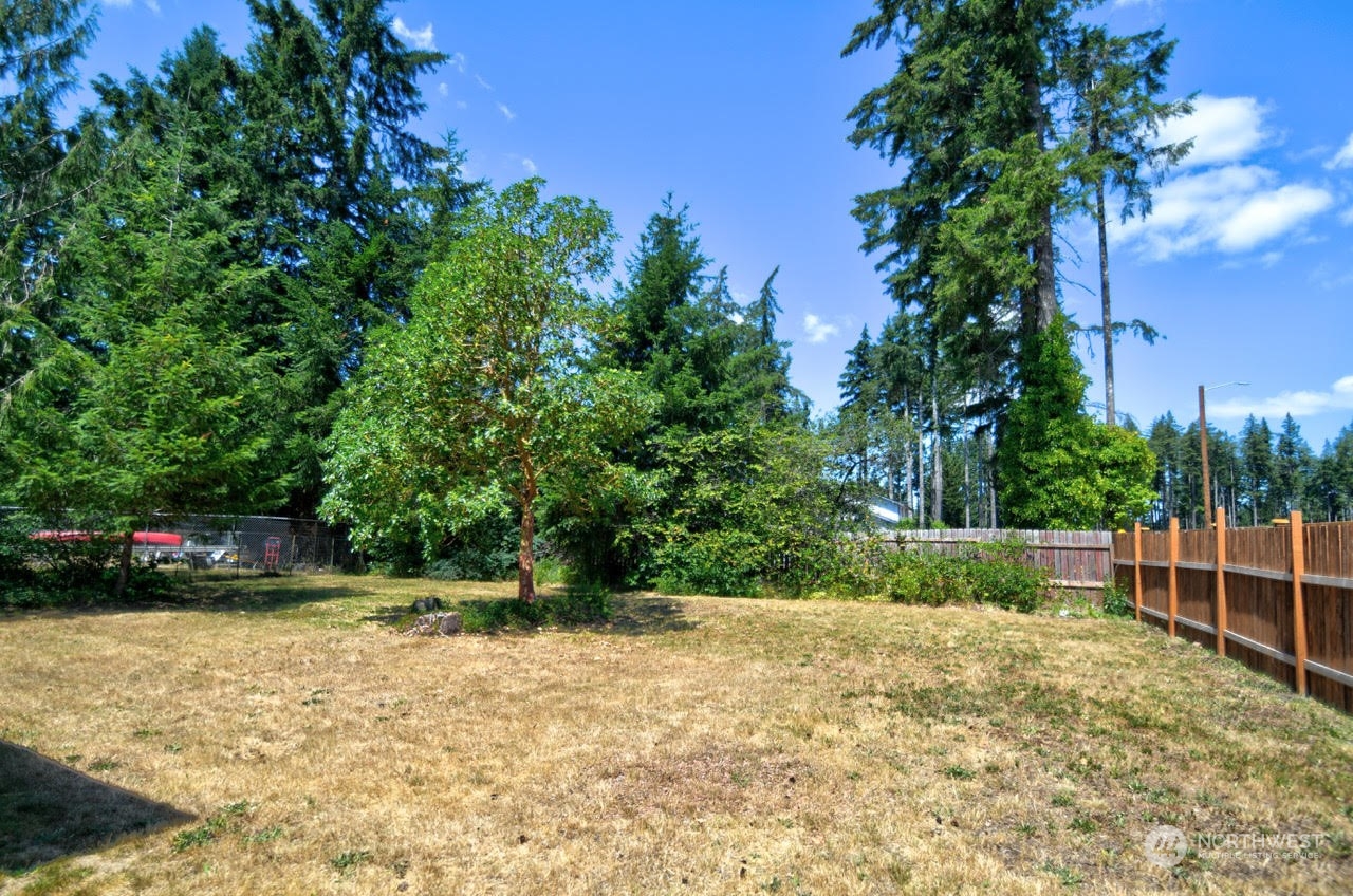 221 E Woodland Drive