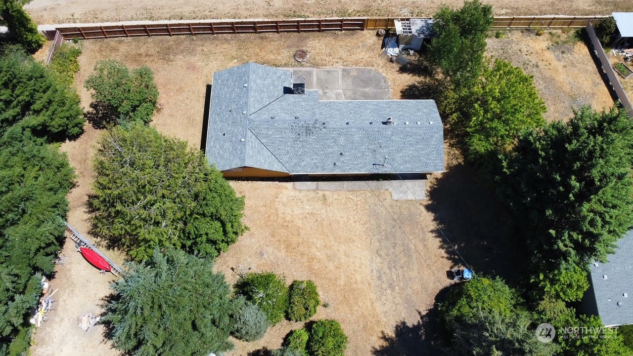 221 E Woodland Drive