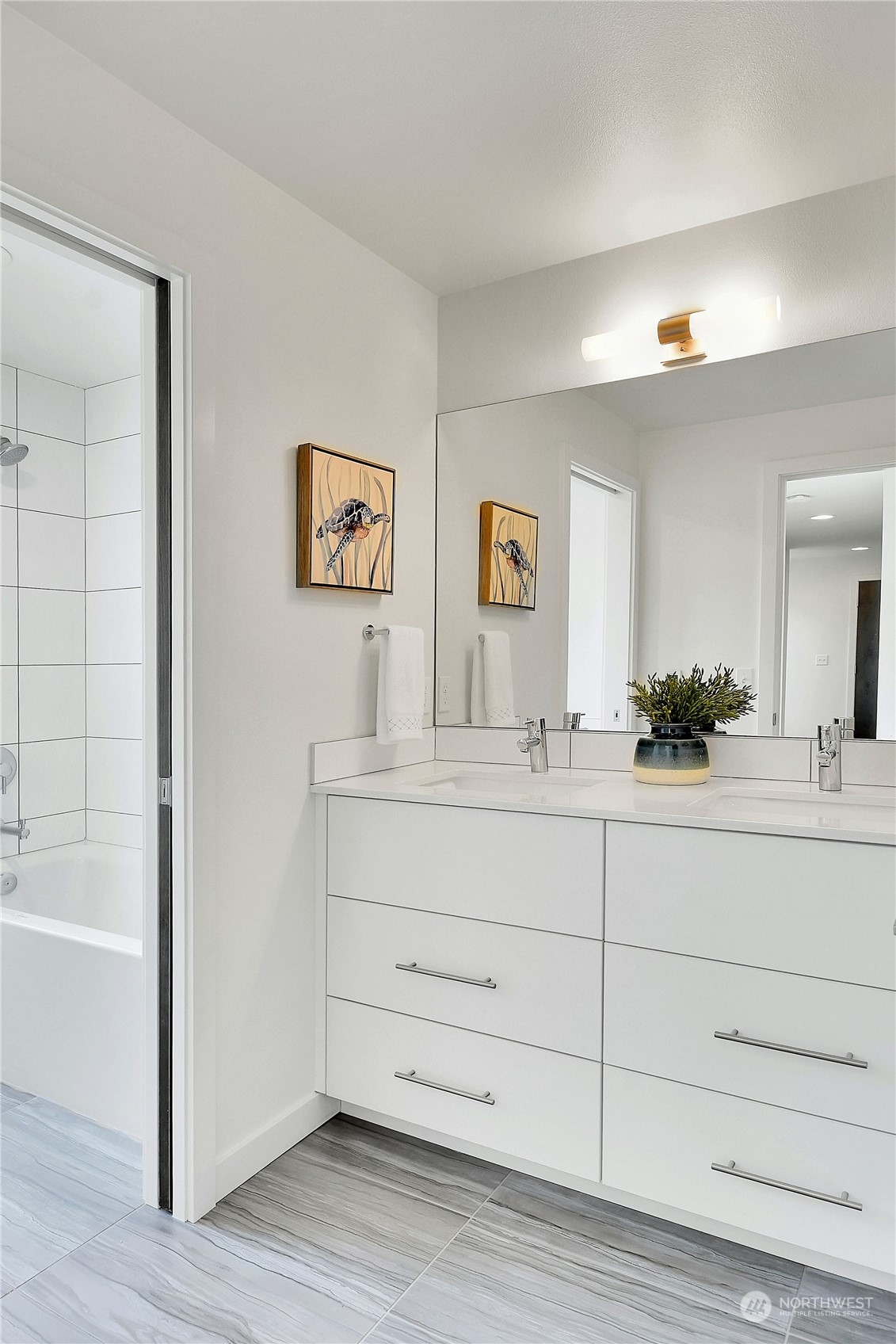 4019 2nd Avenue NE