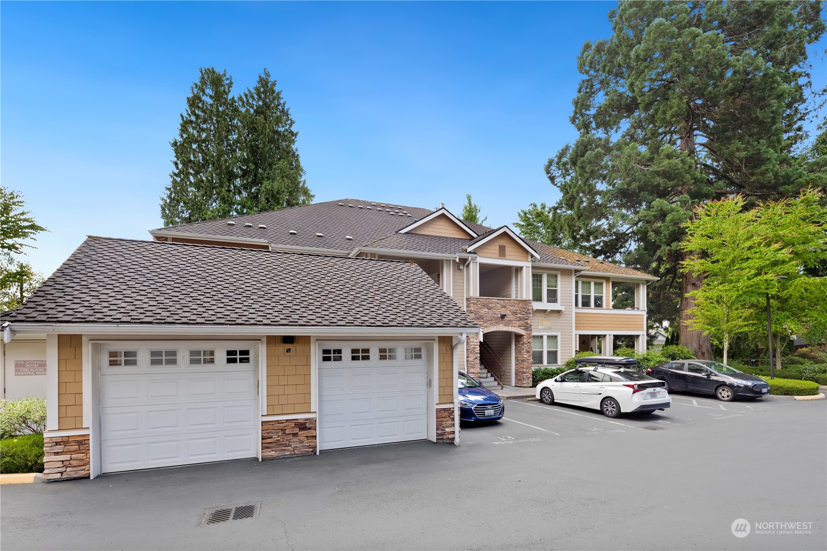 8535 Avondale Road NE Unit: A104