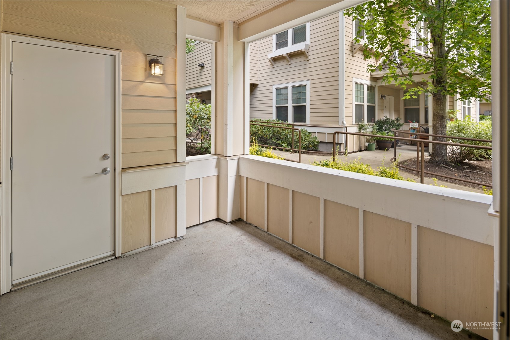 8535 Avondale Road NE Unit: A104