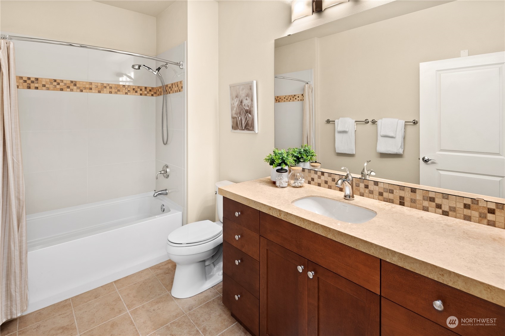 8535 Avondale Road NE Unit: A104