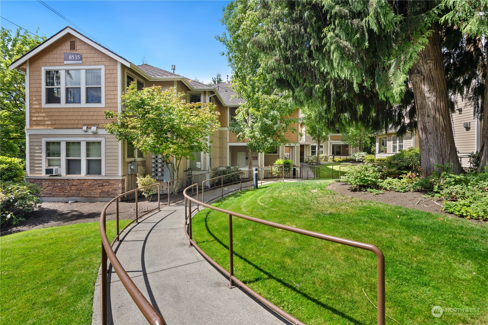 8535 Avondale Road NE Unit: A104