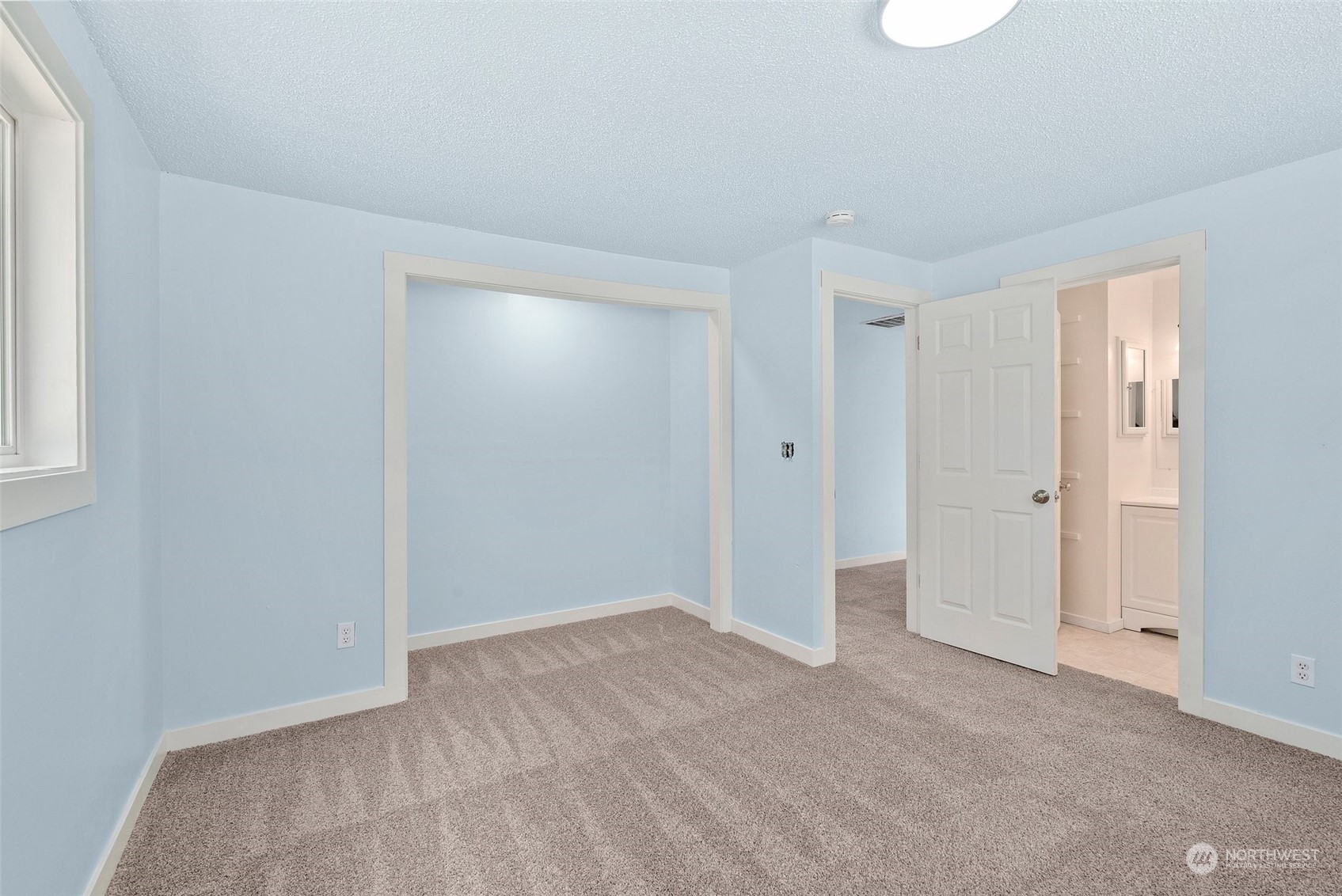 527 Old Pacific Highway SE