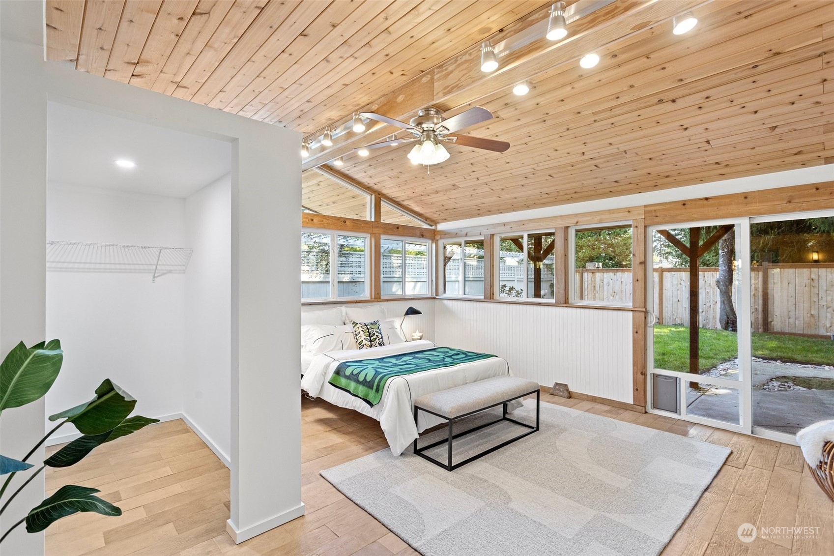 2519 NE 135th Street