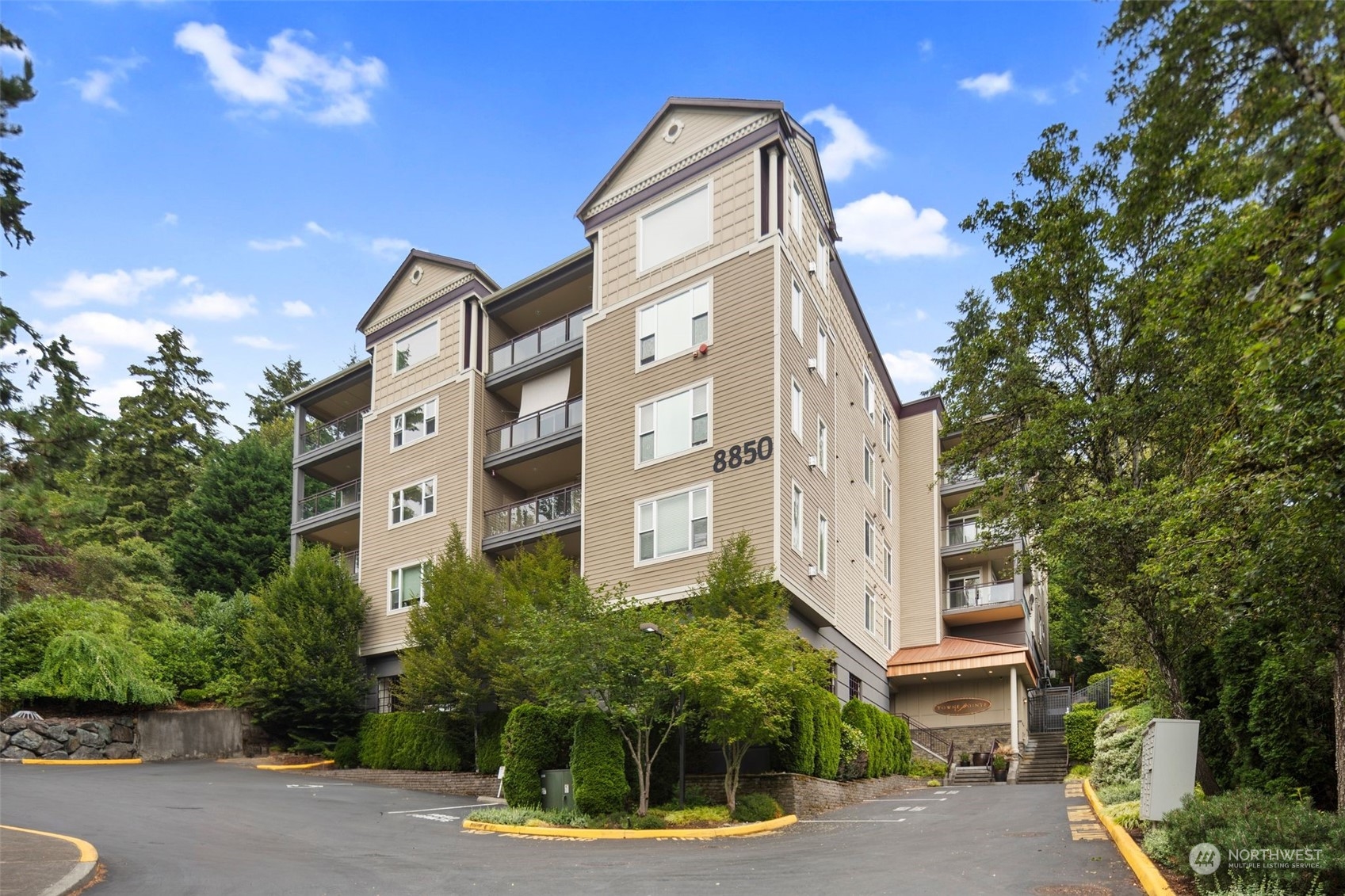 8850 Redmond Woodinville Road NE Unit: 306