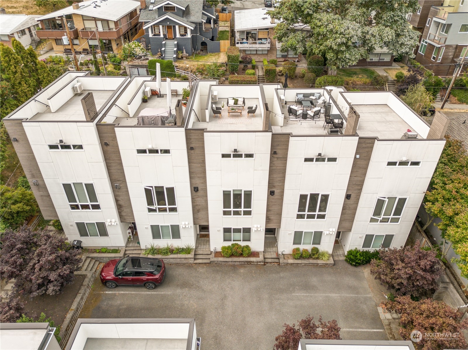 3418 A 22nd Avenue W