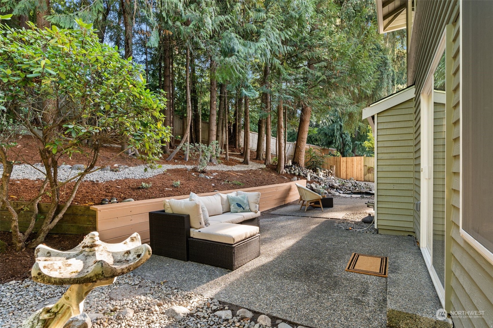360 Jasmine Place NW